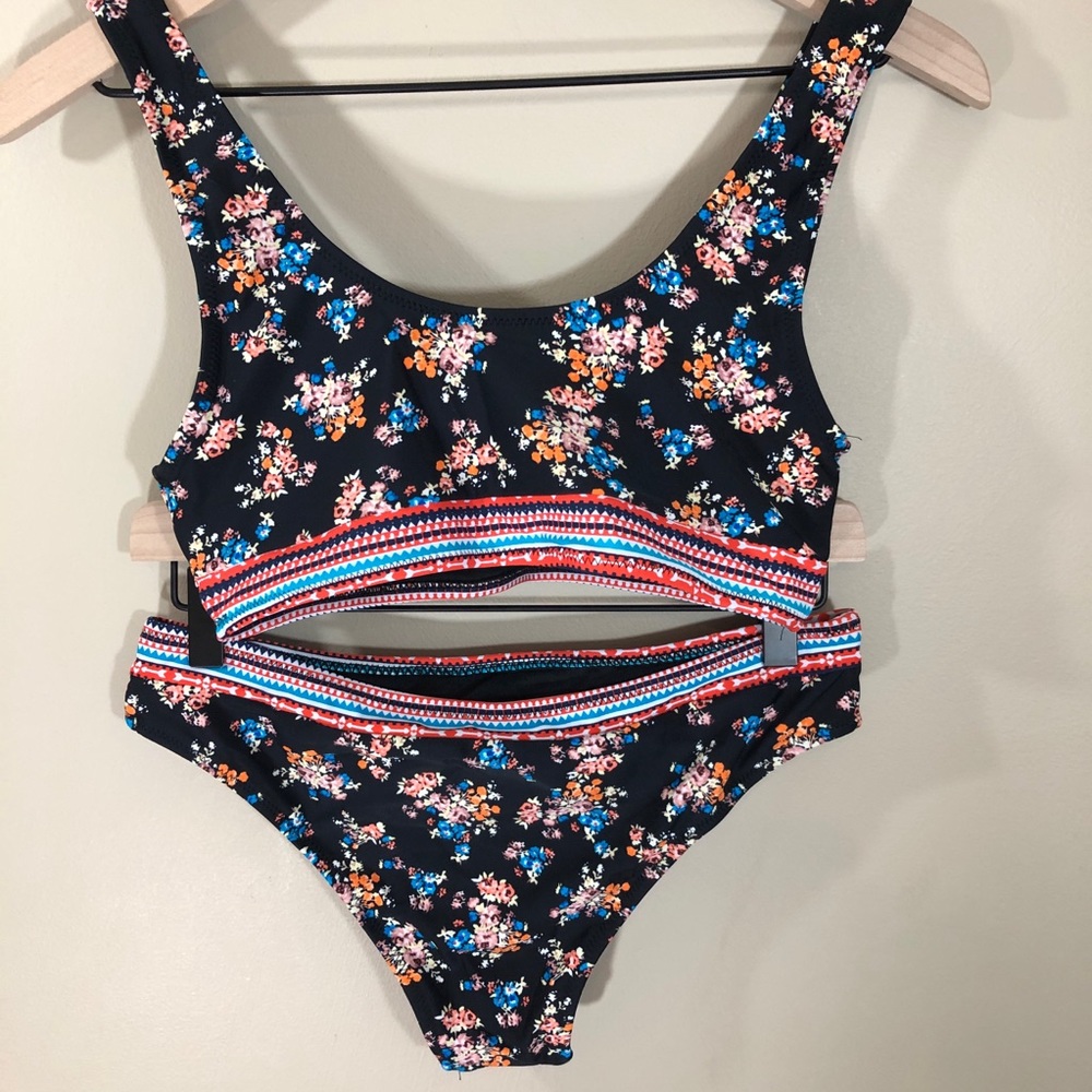 Cupshe Bikini - image 4